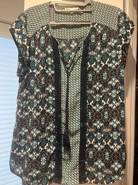 DR2 Teal, Black and White Printed Cap Sleeve Blouse with Tassel Tie size L